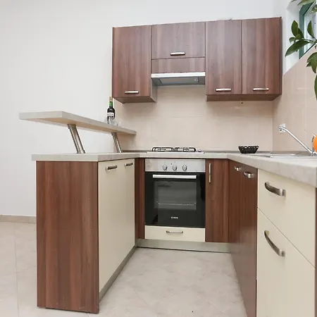Apartment Sunny Elegant In