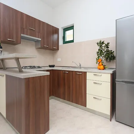 Apartment Sunny Elegant In *