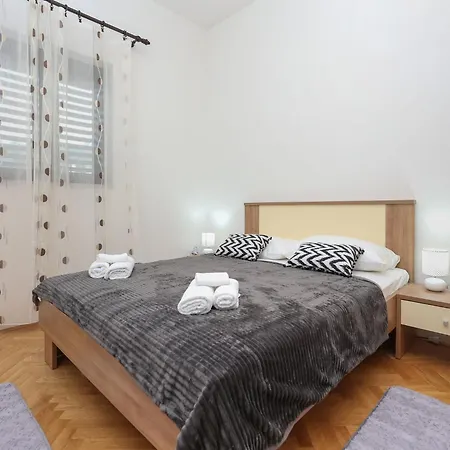 Apartment Sunny Elegant In Trogir
