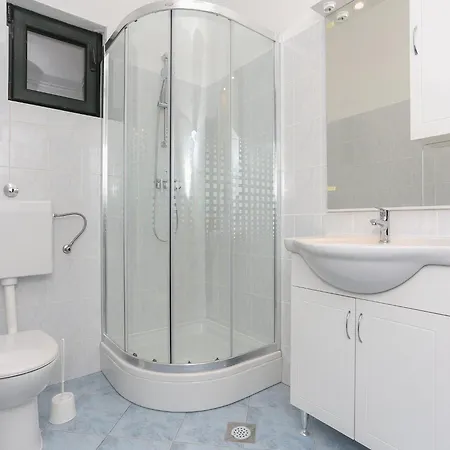 Apartment Sunny Elegant In