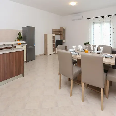 Sunny Elegant In Apartment Trogir