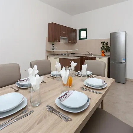 Apartment Sunny Elegant In